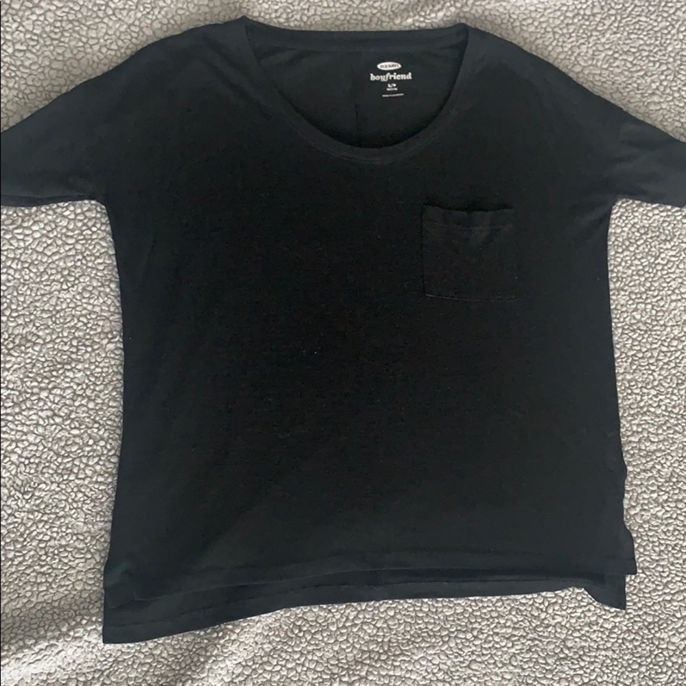 Black Old Navy T-shirt